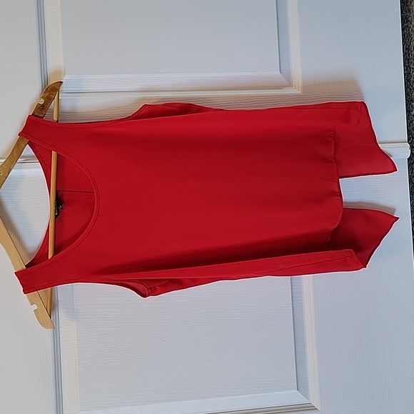 Express Split Back Tank - Red - Picture 1 of 4